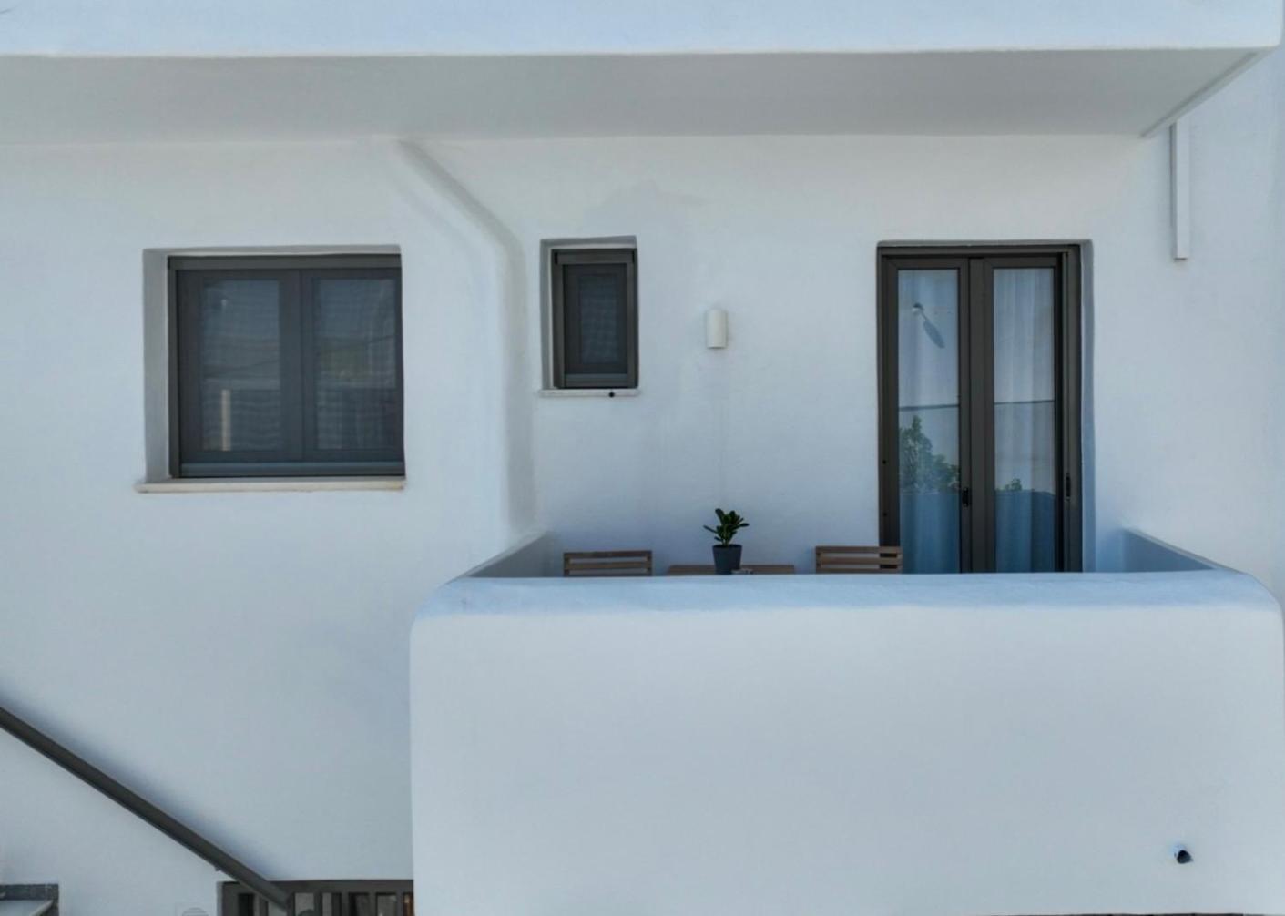 Aplomata Naxos